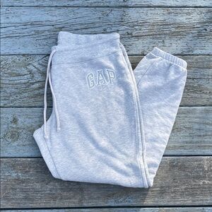 GAP Womens Light Gray Fleece Joggers Sweatpants